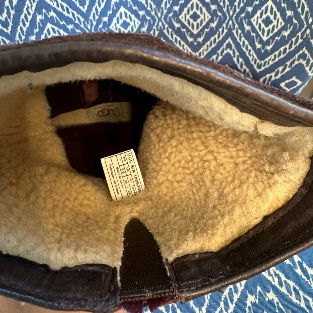 UGG Thomsen Stout Waterproof suede boots, EUC, Size 7‎